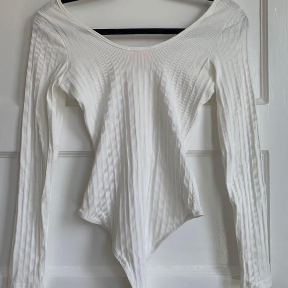 Love on the Weekend bodysuit in white - Picture 5 of 5